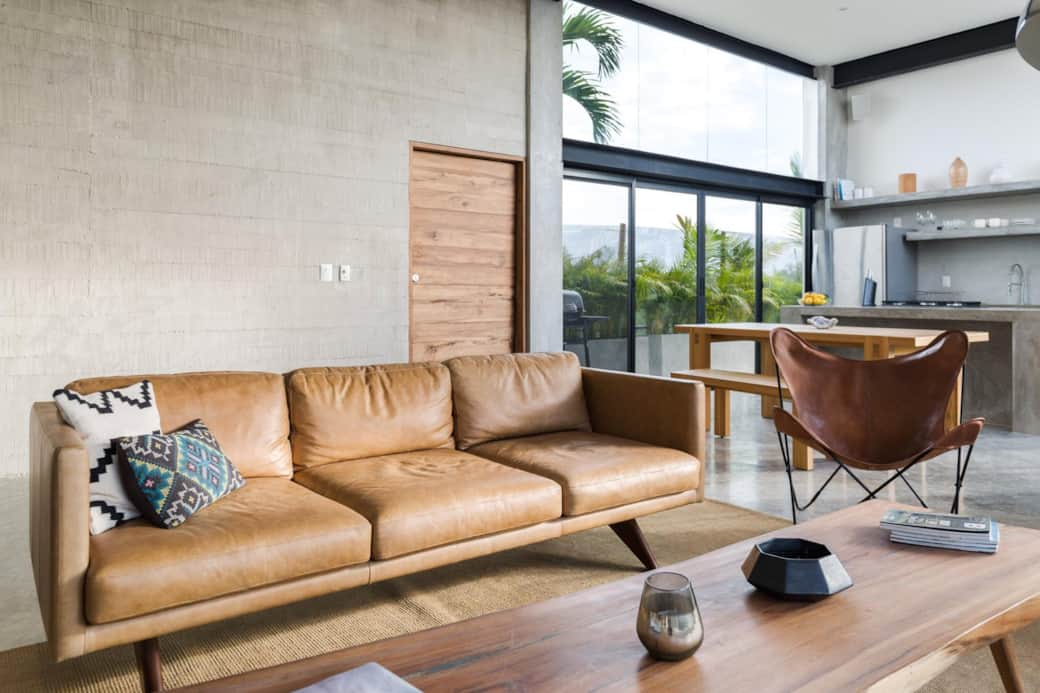 Spacious and illuminated living room