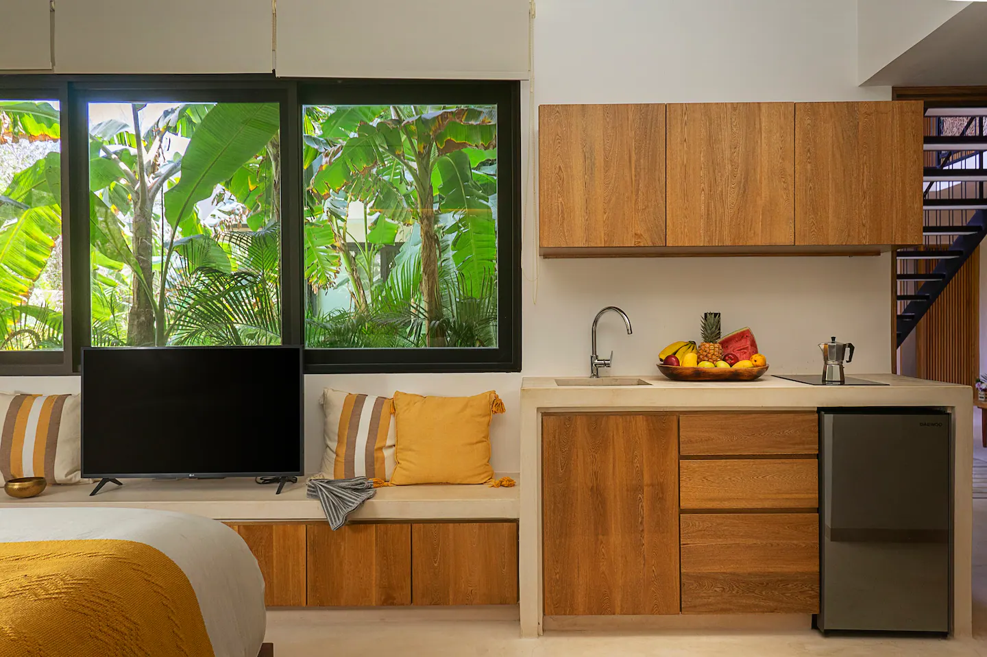 Kitchenette in bedroom 1